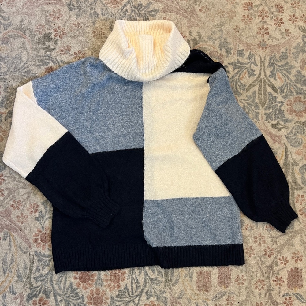 NWT Colorblock Turtleneck Sweater